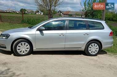 Універсал Volkswagen Passat 2011 в 