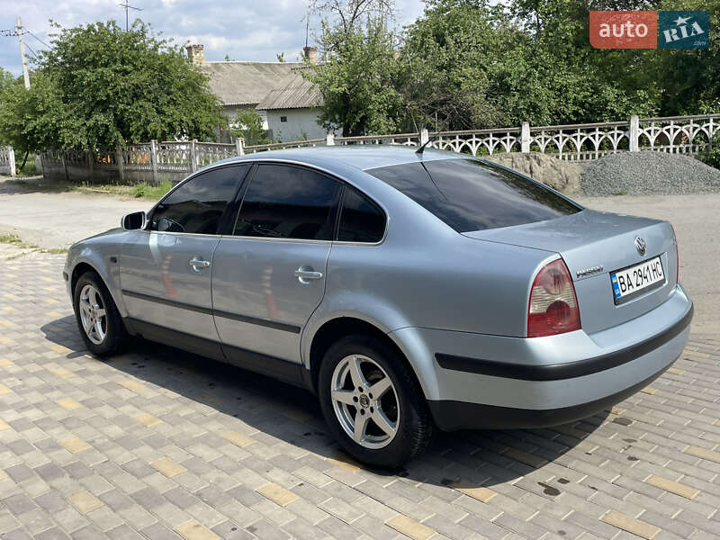 Седан Volkswagen Passat 2002 в 