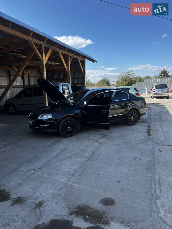 Седан Volkswagen Passat 2008 в Снятині