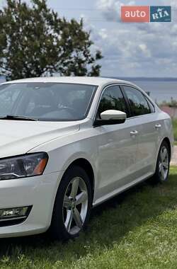 Седан Volkswagen Passat 2015 в 