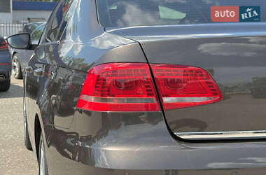Седан Volkswagen Passat 2013 в 