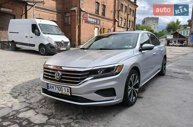 Седан Volkswagen Passat 2020 в Звягелі