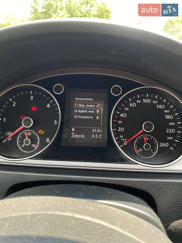 Седан Volkswagen Passat 2014 в Ватутино