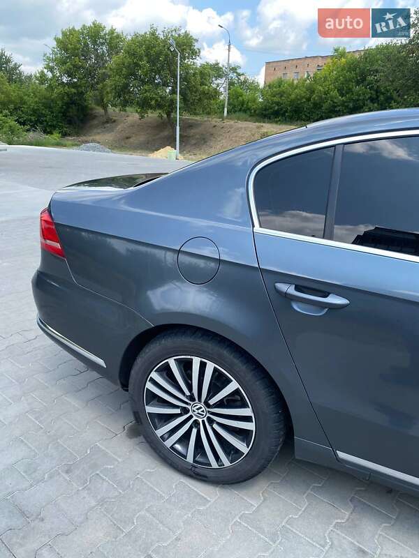 Седан Volkswagen Passat 2014 в Ватутино