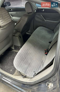 Седан Volkswagen Passat 2004 в 