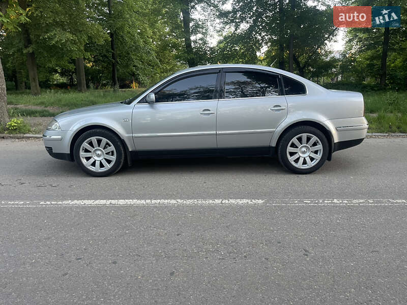 Седан Volkswagen Passat 2002 в Черновцах