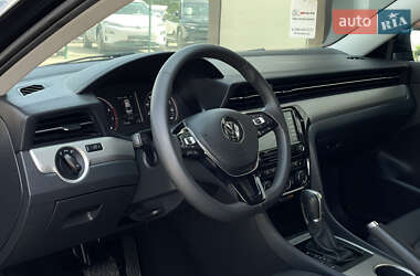 Седан Volkswagen Passat 2021 в 