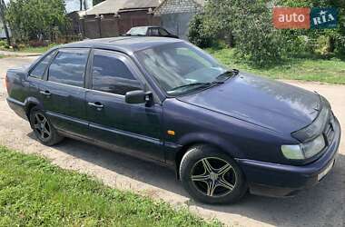 Седан Volkswagen Passat 1996 в 