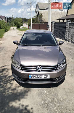 Седан Volkswagen Passat 2011 в Житомирі
