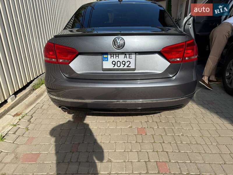 Седан Volkswagen Passat 2014 в Одессе
