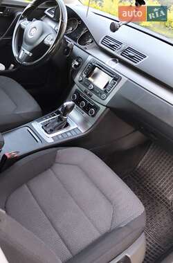 Універсал Volkswagen Passat 2011 в 