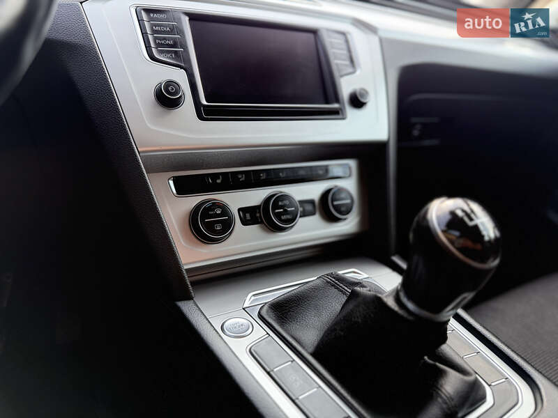 Універсал Volkswagen Passat 2015 в Береговому