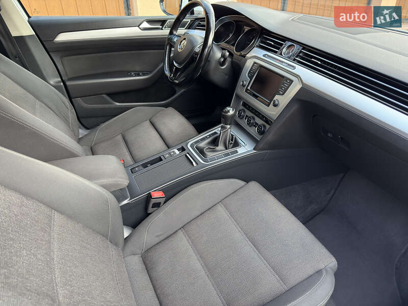 Універсал Volkswagen Passat 2015 в Береговому
