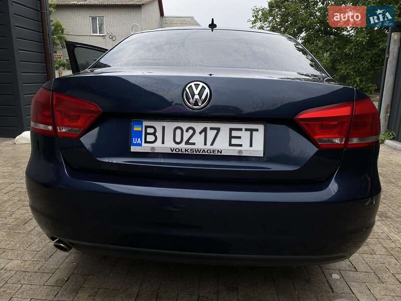 Седан Volkswagen Passat 2012 в Киеве