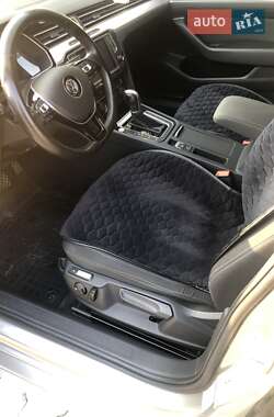 Універсал Volkswagen Passat 2015 в 