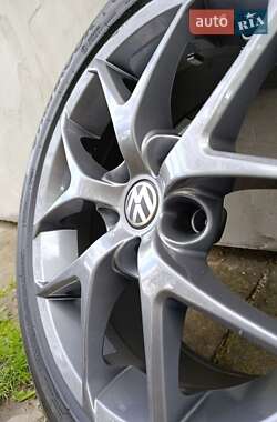 Универсал Volkswagen Passat 2000 в 