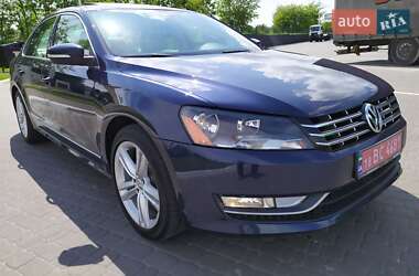 Седан Volkswagen Passat 2014 в Ровно