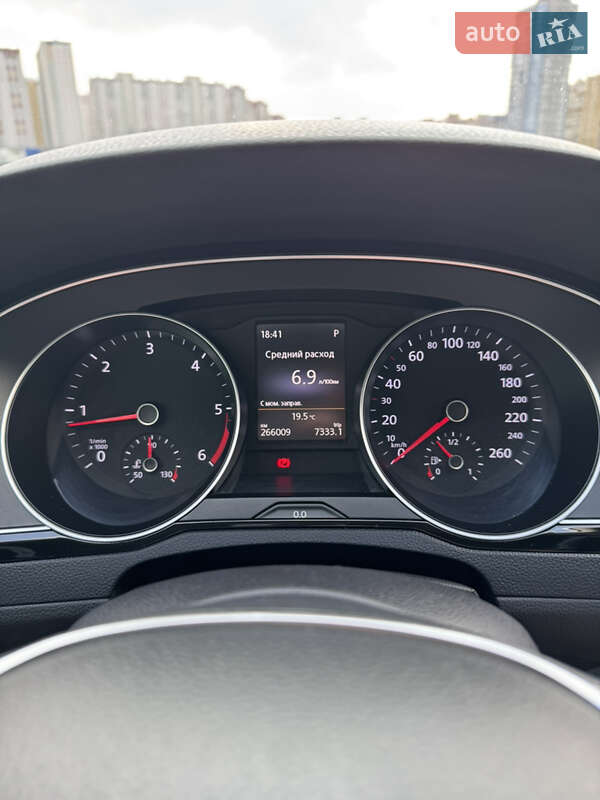 Седан Volkswagen Passat 2015 в Києві