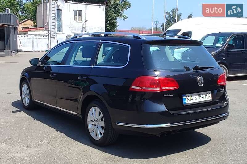 Универсал Volkswagen Passat 2011 в Киеве