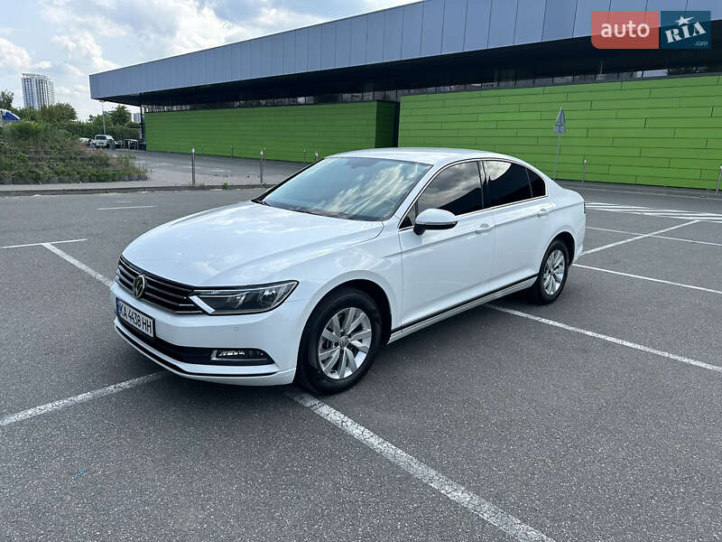 Седан Volkswagen Passat 2018 в 