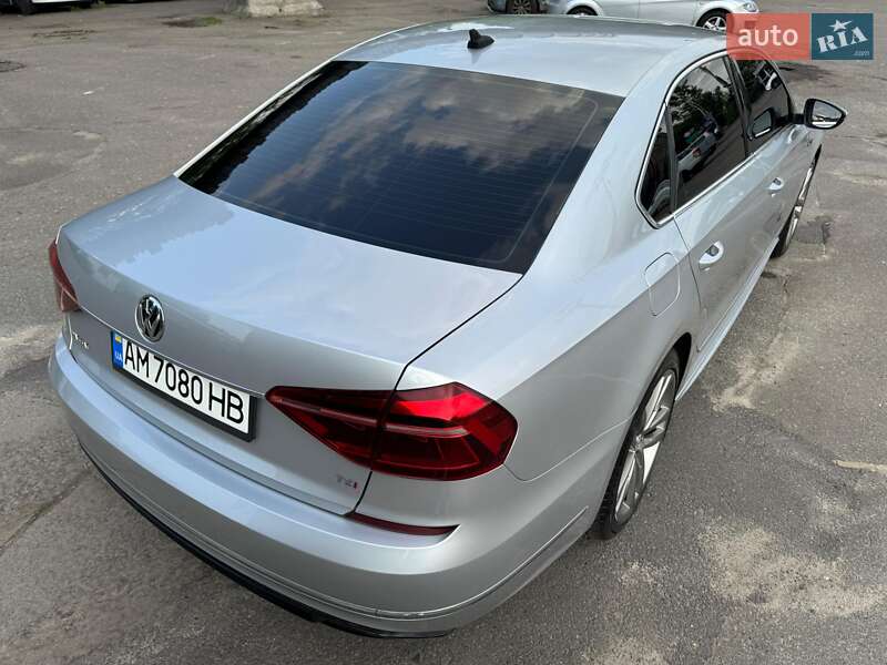 Седан Volkswagen Passat 2017 в Киеве