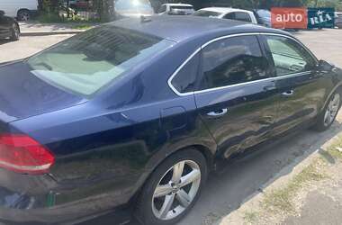 Седан Volkswagen Passat 2013 в Киеве
