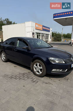 Седан Volkswagen Passat 2012 в 
