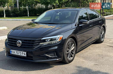 Седан Volkswagen Passat 2020 в Киеве