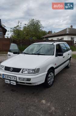 Универсал Volkswagen Passat 1995 в Смеле
