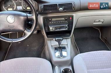 Седан Volkswagen Passat 2002 в Жмеринці