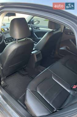 Седан Volkswagen Passat 2012 в 