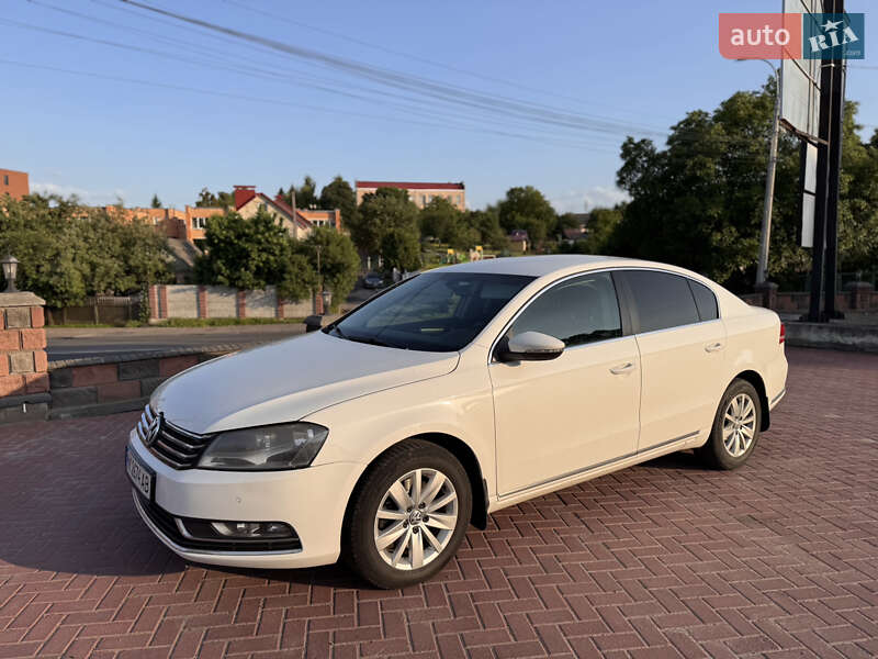 Седан Volkswagen Passat 2013 в 