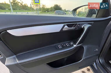 Универсал Volkswagen Passat 2012 в 
