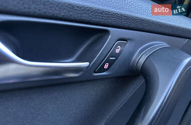 Седан Volkswagen Passat 2012 в 