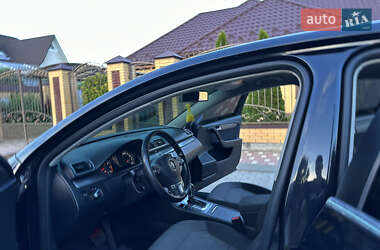 Седан Volkswagen Passat 2012 в 