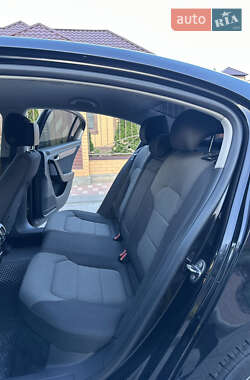 Седан Volkswagen Passat 2012 в 