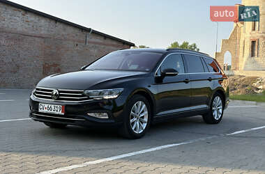 Універсал Volkswagen Passat 2021 в Бережанах