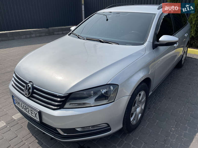 Универсал Volkswagen Passat 2011 в Коростене