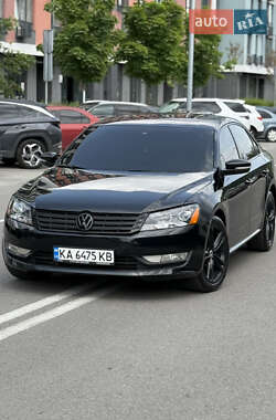 Седан Volkswagen Passat 2013 в Киеве