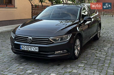 Універсал Volkswagen Passat 2017 в Сваляві
