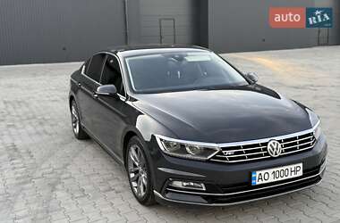 Седан Volkswagen Passat 2015 в 