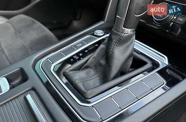 Седан Volkswagen Passat 2015 в 