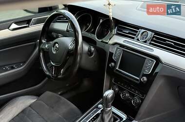 Седан Volkswagen Passat 2015 в 