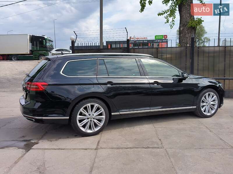 Универсал Volkswagen Passat 2015 в Киеве