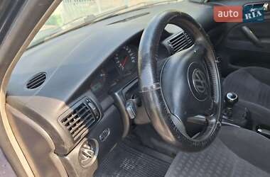 Универсал Volkswagen Passat 2000 в 