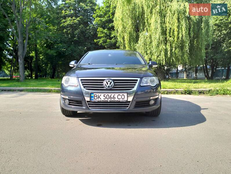 Седан Volkswagen Passat 2008 в Рівному