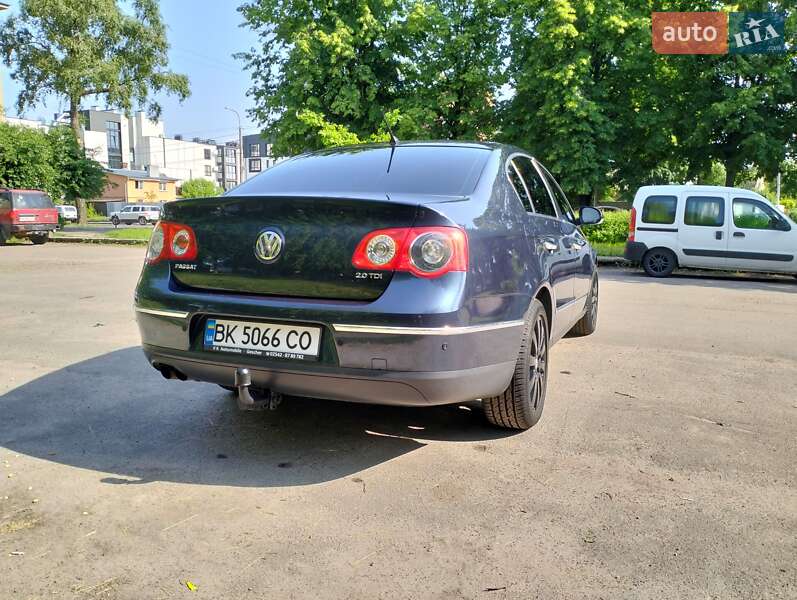 Седан Volkswagen Passat 2008 в Рівному