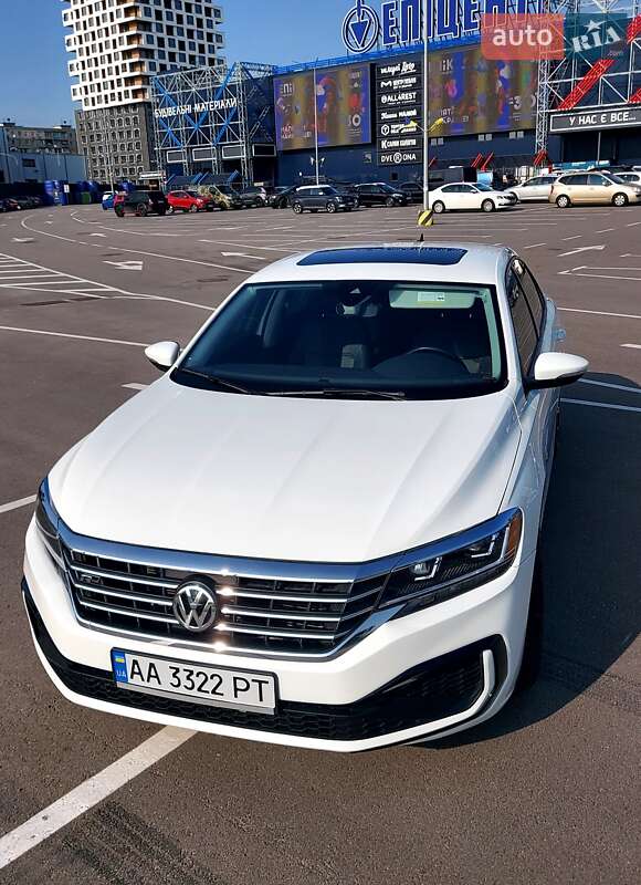 Седан Volkswagen Passat 2020 в Киеве
