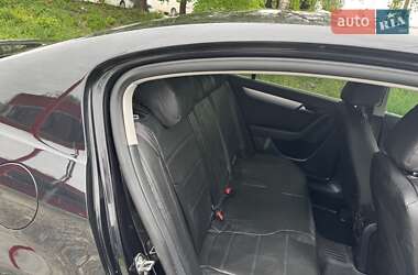 Седан Volkswagen Passat 2012 в 