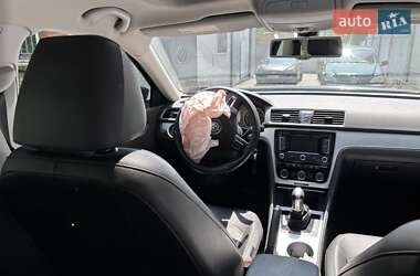 Седан Volkswagen Passat 2012 в 